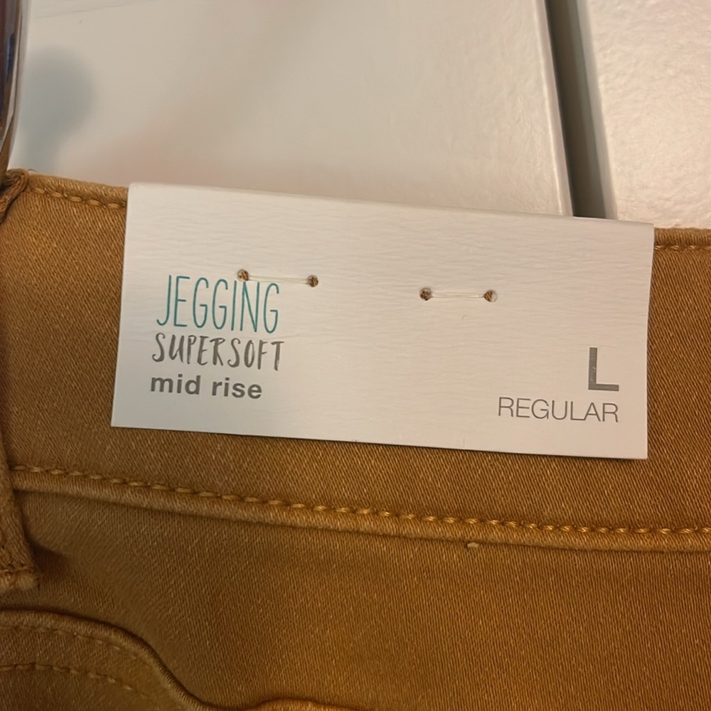Maurice’s super soft mustard color pants - Picture 4 of 4